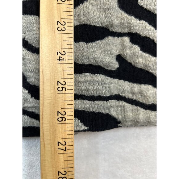 Chico's Sweater Womens Size 1 Black Gray Boiled Wool-Blend Patterned Cardigan - Picture 9 of 9